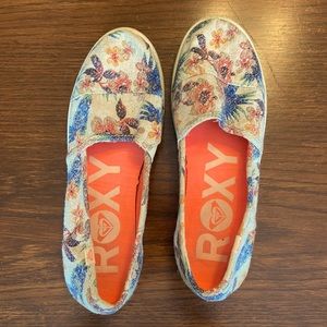 Roxy slides